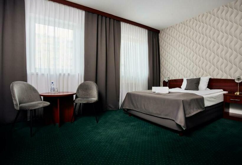 اتاق استاندارد, Maraton