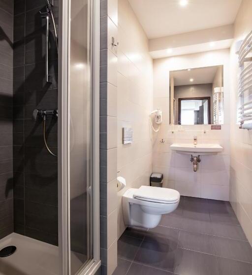 اتاق استاندارد, Maraton