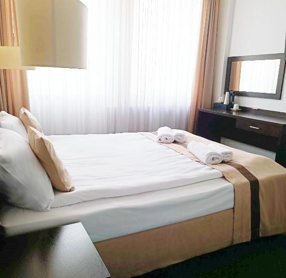 اتاق استاندارد, Maraton