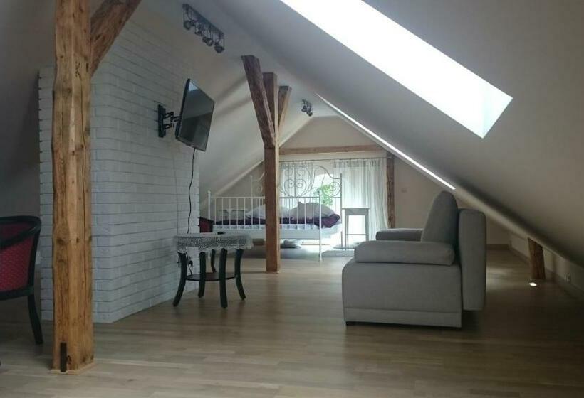 דירת פנטהאוז 1 חדרי שינה, Mazurski Dwór