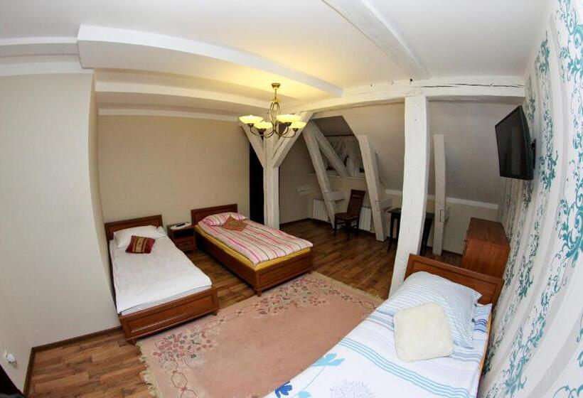 חדר סטנדרט לשלושה, Mazurski Dwór