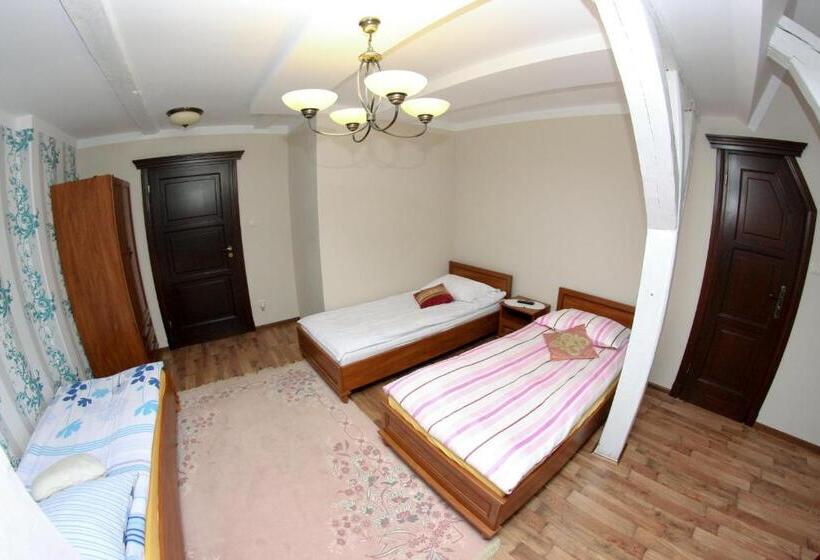 חדר סטנדרט לשלושה, Mazurski Dwór