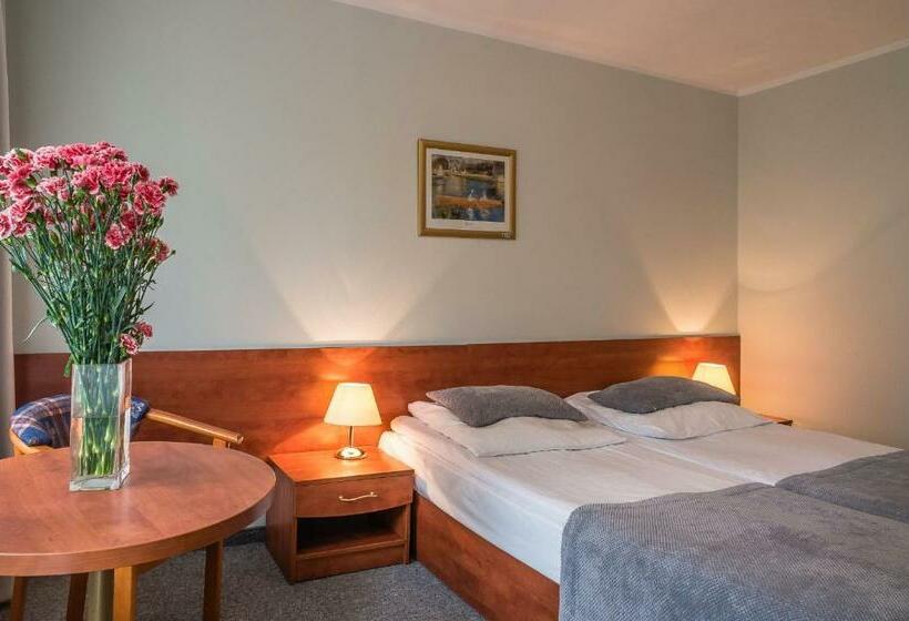 标准间, Nat świnoujście