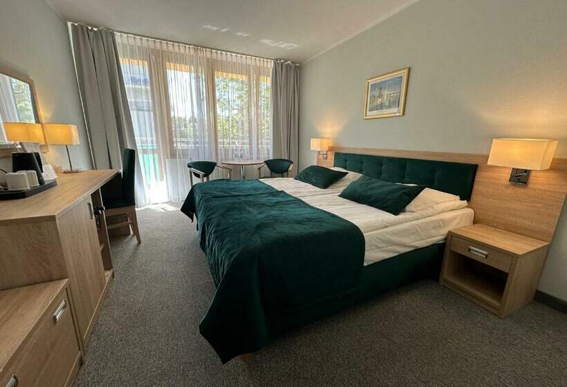 标准间, Nat świnoujście