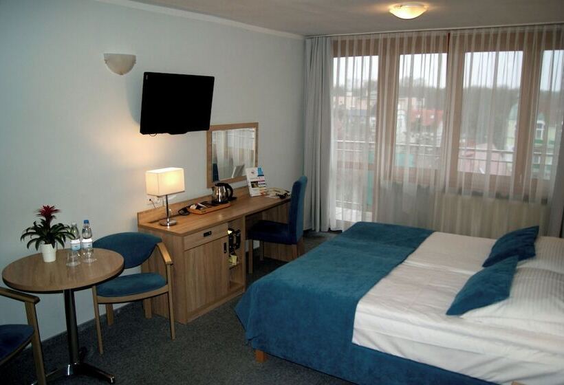 标准间, Nat świnoujście