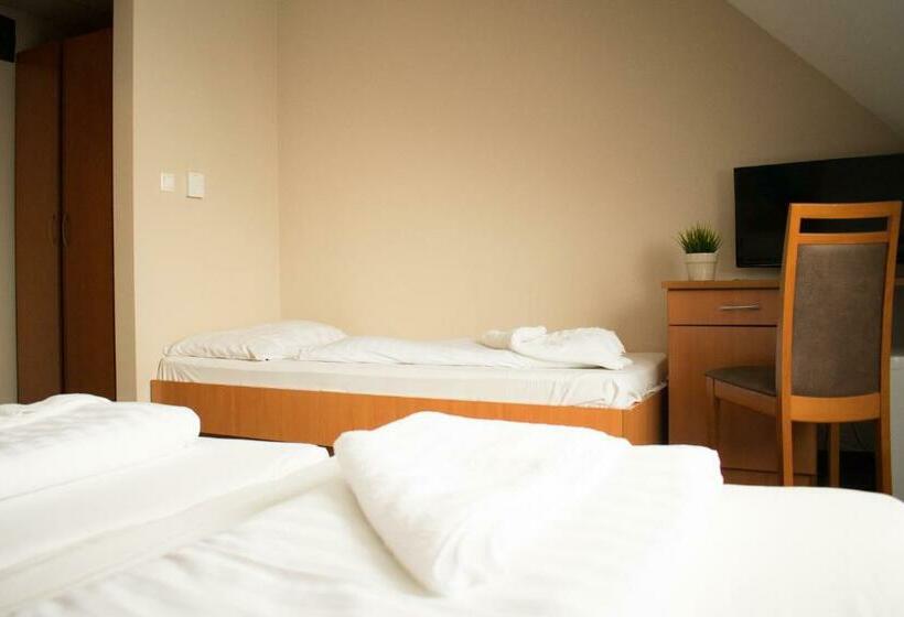 Трехместный Номер Классика, P4w Hotel Residence Szombathely