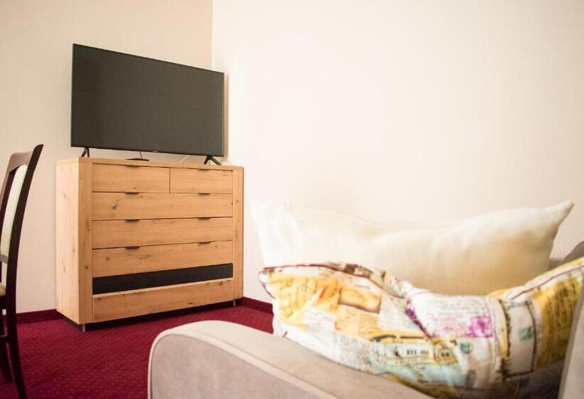 Люкс с Балконом, P4w Hotel Residence Szombathely