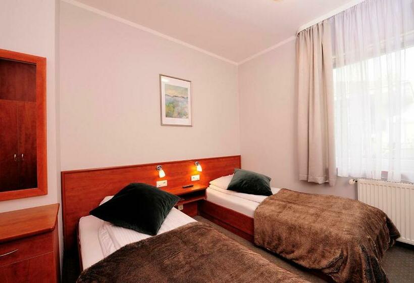 חדר סטנדרט, Preemier