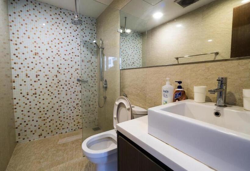 اتاق استاندارد با سرویس بهداشتی مشترک, Best Kl City View At Regalia Residence