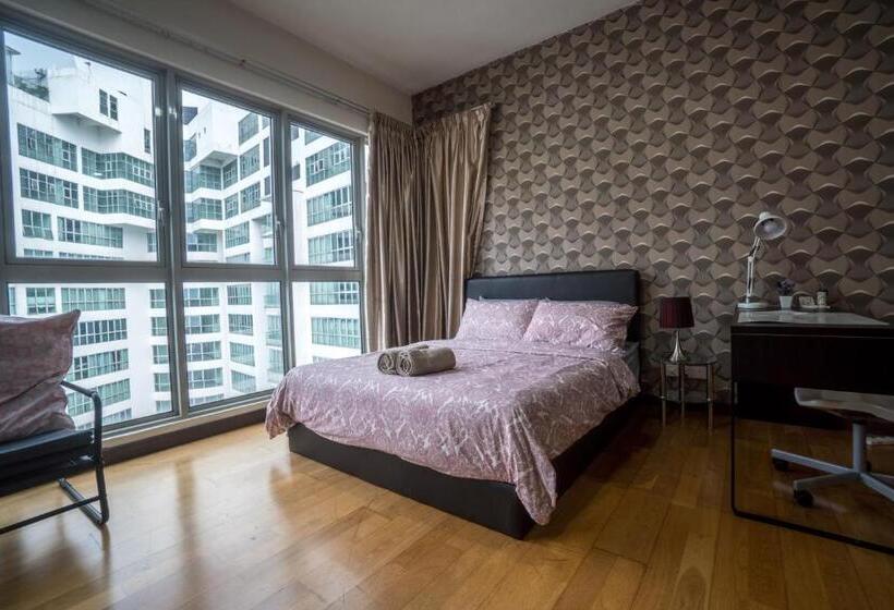 استودیو خانوادگی, Best Kl City View At Regalia Residence
