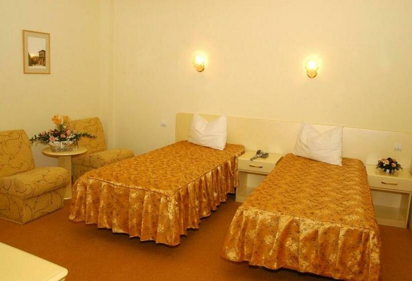 غرفة قياسية, Regat