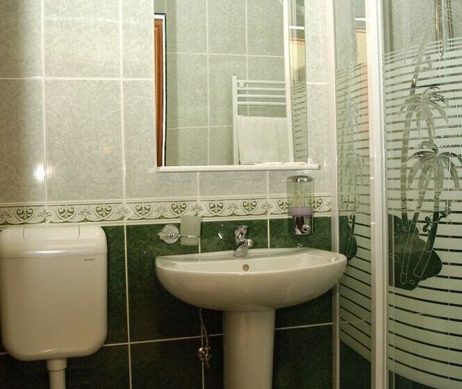 اتاق استاندارد, Regat