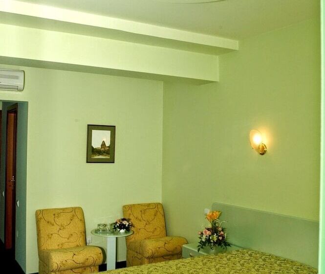 غرفة قياسية, Regat