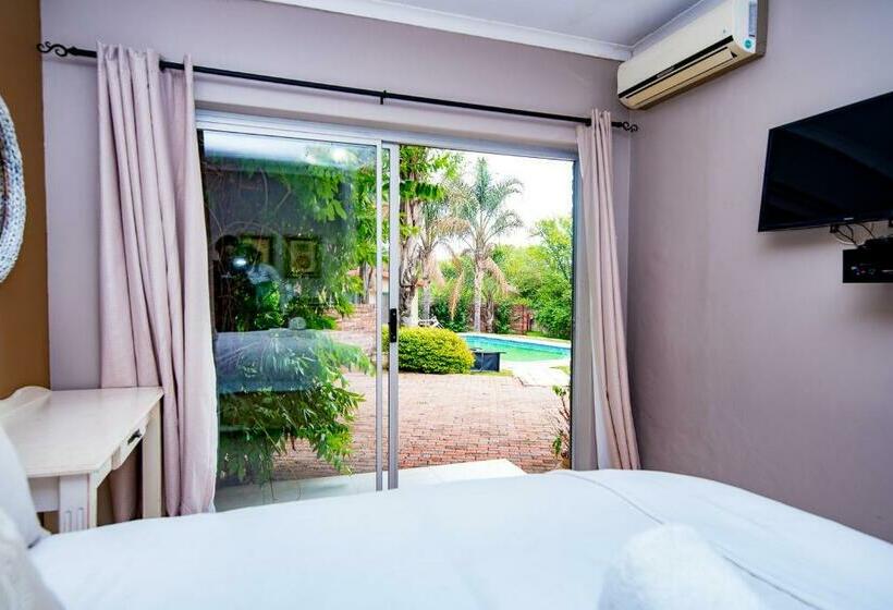 Номер Deluxe, Hutten Heights Lodge By Ilawu