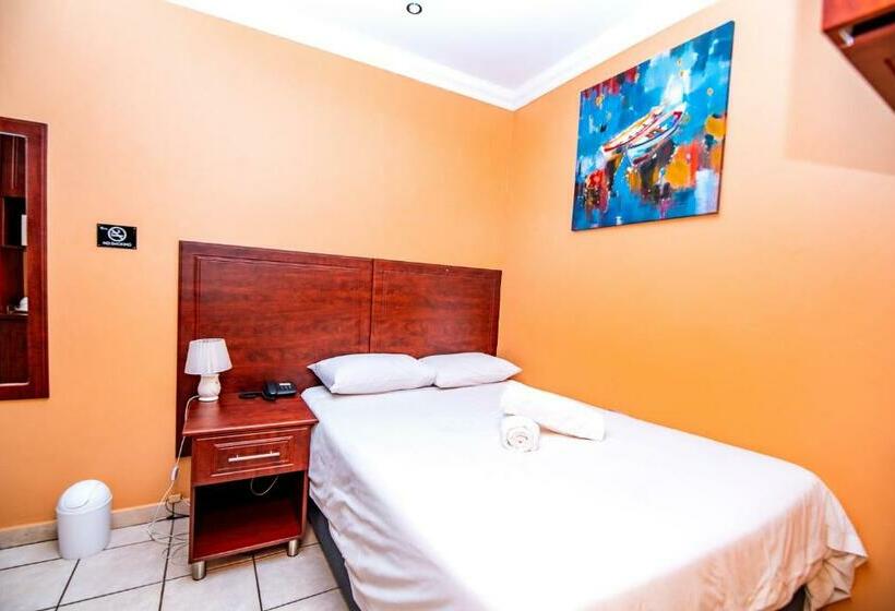 Номер Deluxe, Hutten Heights Lodge By Ilawu