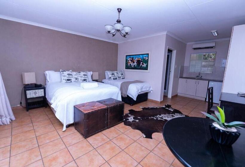 Семейный Номер, Hutten Heights Lodge By Ilawu