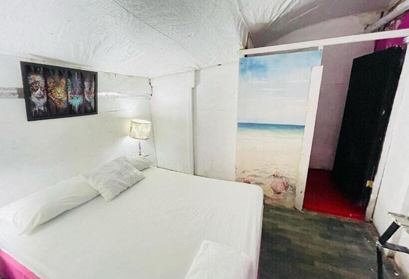 标准间, Mandala Beach Club