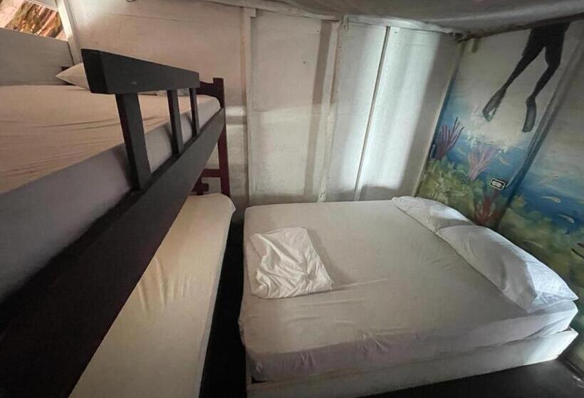 家庭间, Mandala Beach Club