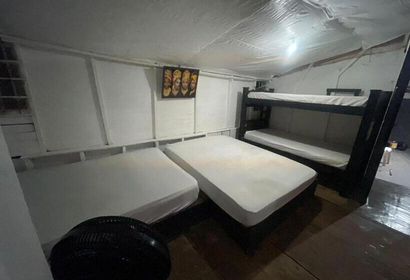 标准间, Mandala Beach Club