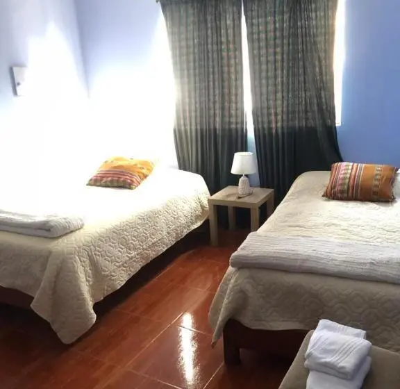 Standard Kolmen Hengen Huone, Pedraza House Airport
