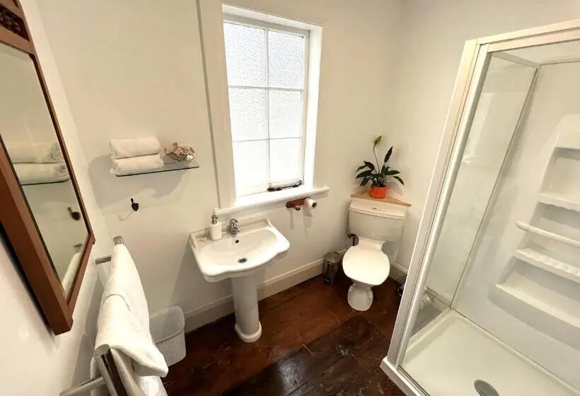 Standard-huone Puutarhanäkymä, Riverhead Villa