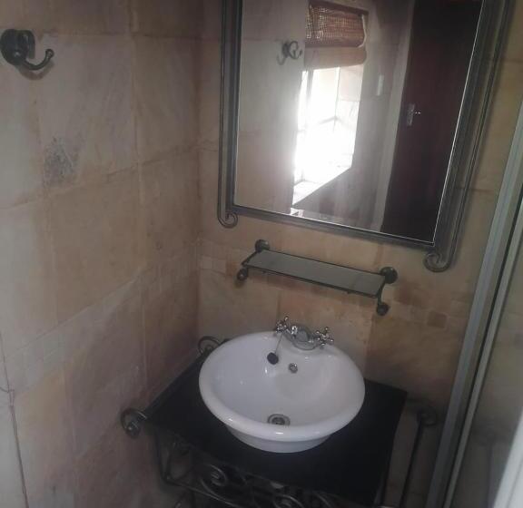 Студио Стандарт Вид на Бассейн, Sgele Guesthouse
