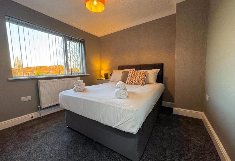 غرفة قياسية سرير كينج, Billy S Place