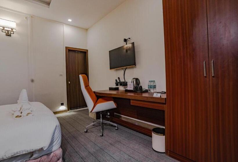 스탠다드 발코니 룸, Essotto Recreation Hub