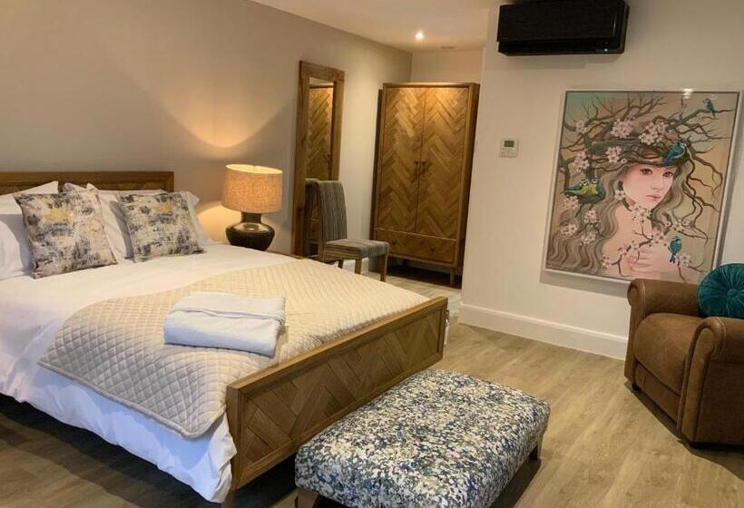 スタンダードルーム, Sleeping Giant