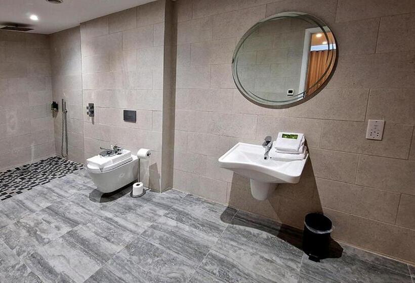 デラックスルーム, Sleeping Giant