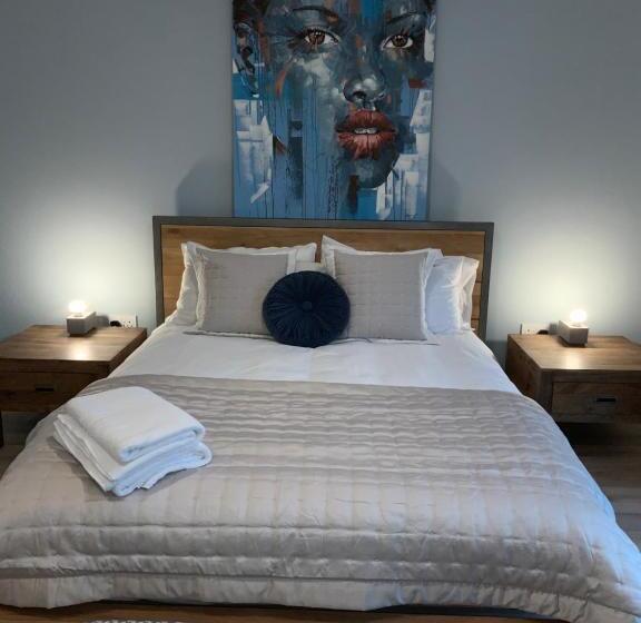 キングサイズベッドのスタンダードルーム, Sleeping Giant