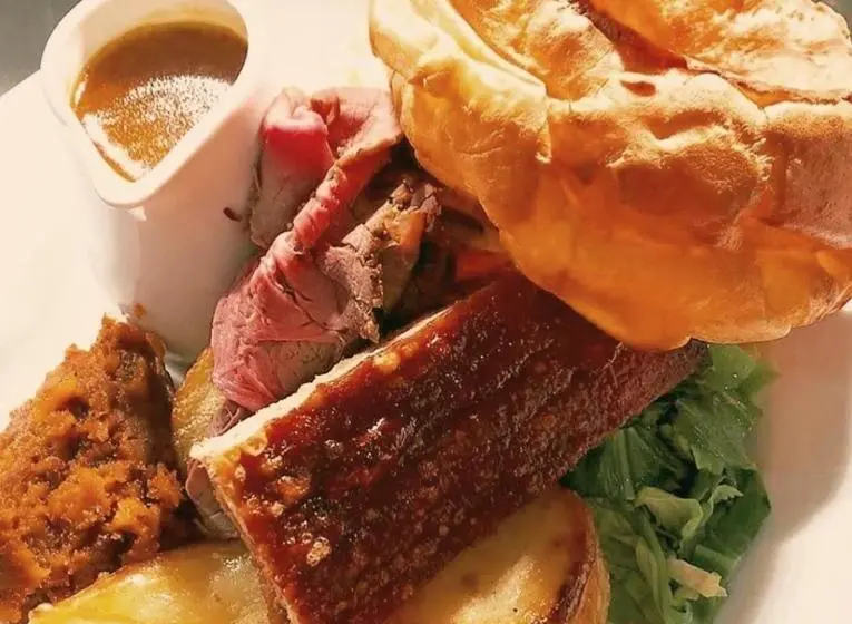 スーペリアースイート, The Holford Arms