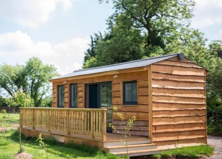 샬레, The Holford Arms