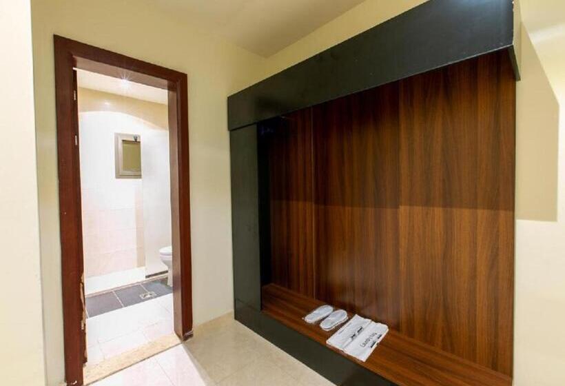 اتاق استاندارد با تخت بزرگ, The S