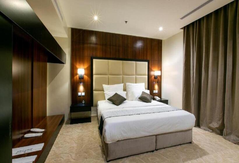 اتاق استاندارد با تخت بزرگ, The S