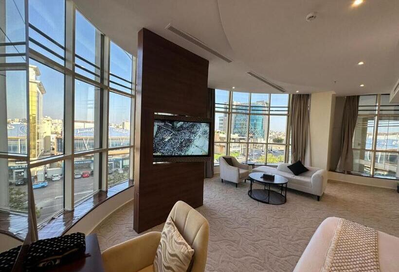 استودیوی استاندارد, The S