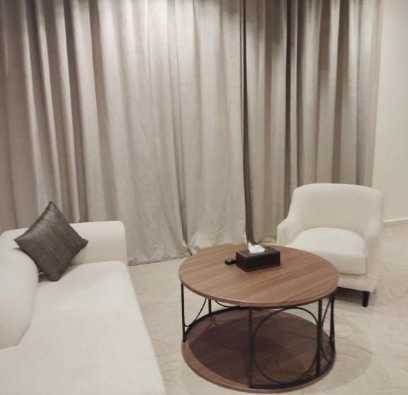 استودیوی استاندارد, The S