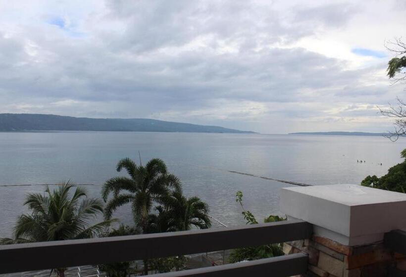 اتاق لوکس با بالکن و چشمانداز دریا, Lorelei Beach Resort