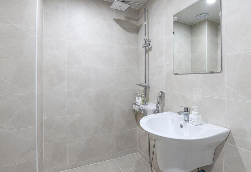 חדר סטנדרט, Daon