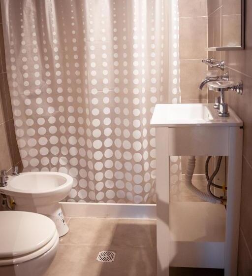 تختخواب در اتاق مشترک, Las Golondrinas