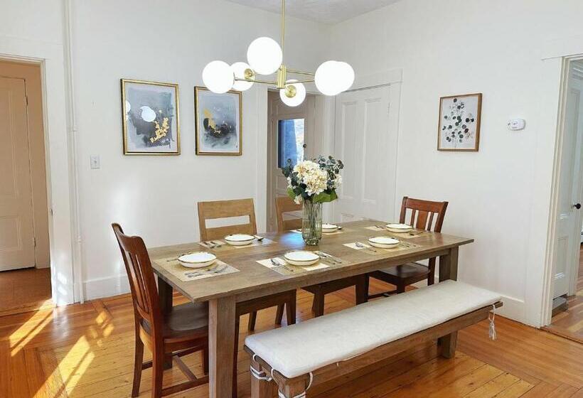 Апартаменты 2 Спальни, 2b1bentire Place Modern Comfort With Old Charm