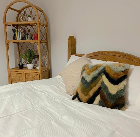 חדר סטנדרט חדר אמבטיה משותף, Blue Poppy