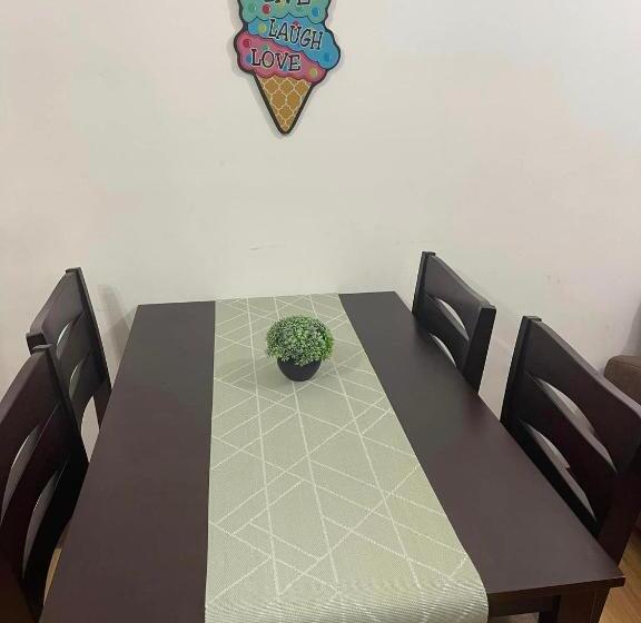 سوییت خانوادگی, Arezzo Place Davao Condominium