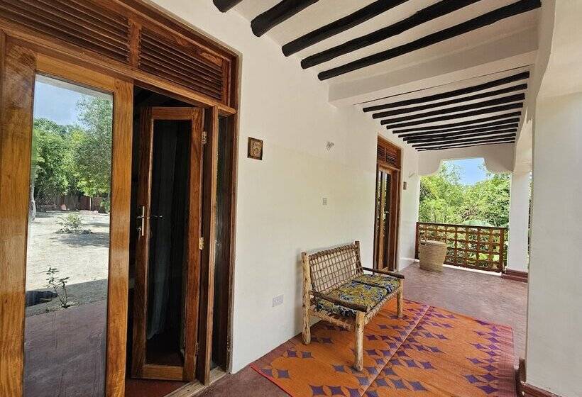 スタンダードルーム, Karibu Maisha