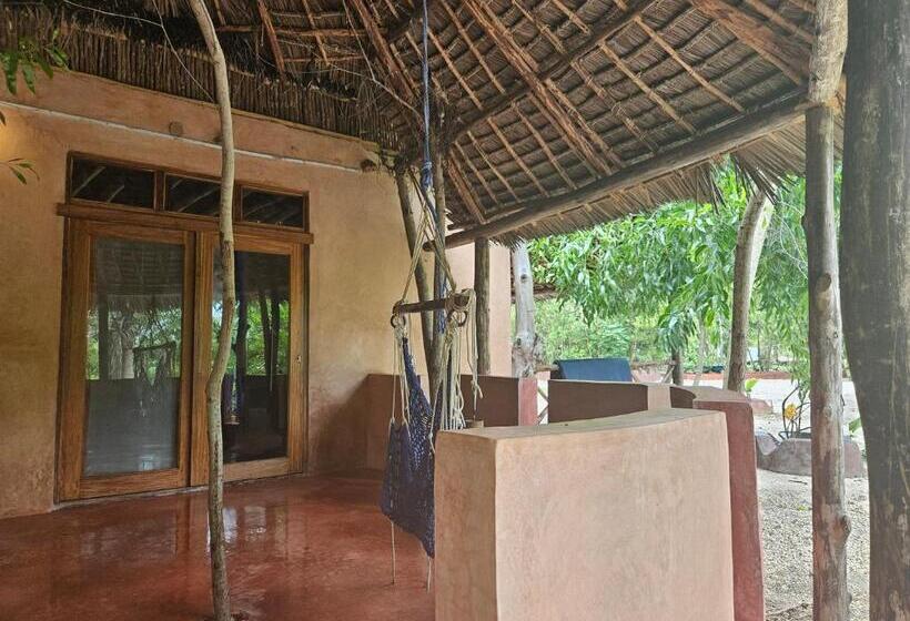 スタンダードバンガロー, Karibu Maisha