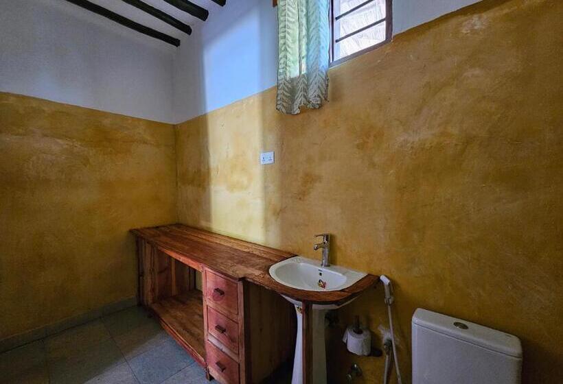 スタンダードルーム, Karibu Maisha