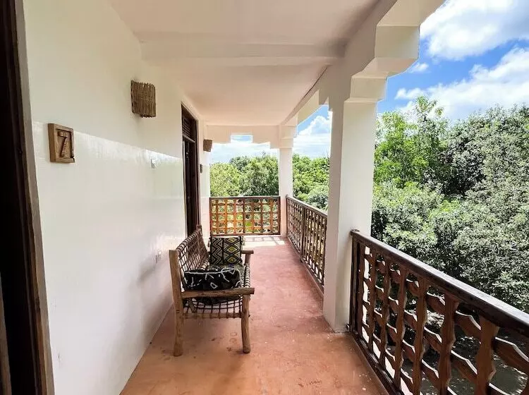 اتاق استاندارد, Karibu Maisha