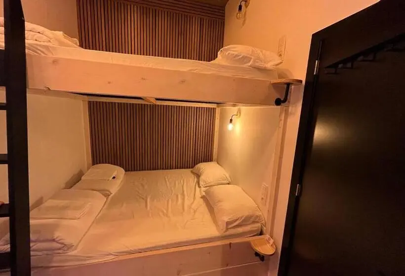 اتاق خانوادگی, Bed Pepin
