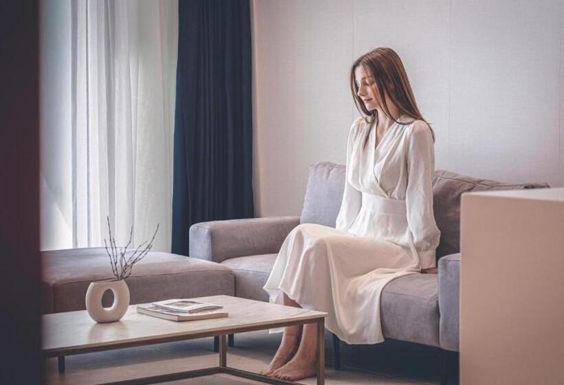 ویلای یک اتاق خوابه با استخر شنا, Stone Island Pool Villa