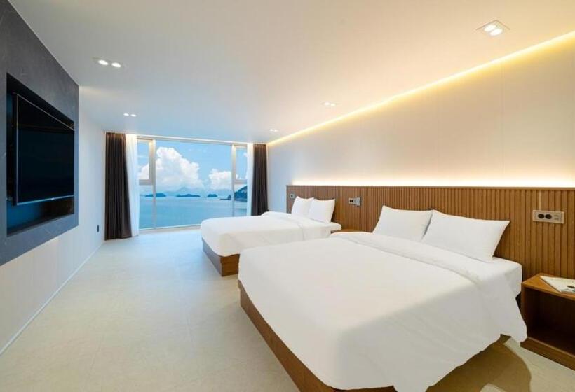 اتاق لوکس با چشمانداز دریا, Stone Island Pool Villa